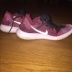 Nike tennis shoes